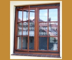 Okno drewniane ze szprosem O10 - 12